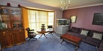 Castle Hill 60A Gil Furnished Apartment - Accommodation 4U 5