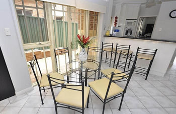 Kingsford 12 Shaw Furnished Apartment - Accommodation 4U 3