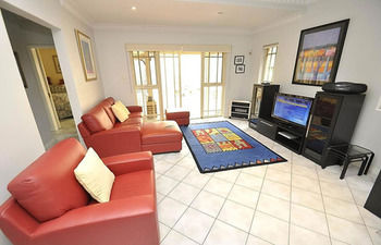 Kingsford 12 Shaw Furnished Apartment - Accommodation 4U 5