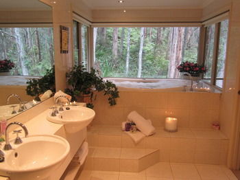 Myers Creek Cascades Luxury Cottages - Accommodation 4U 7