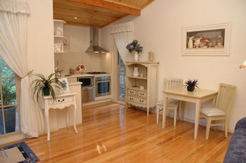 Myers Creek Cascades Luxury Cottages - Accommodation 4U 18