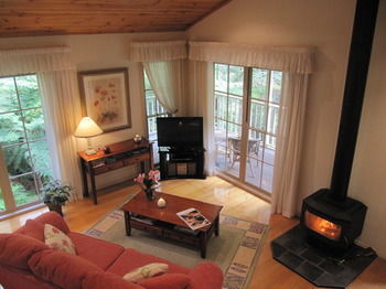 Myers Creek Cascades Luxury Cottages - Accommodation 4U 22