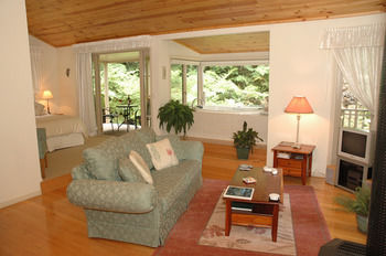 Myers Creek Cascades Luxury Cottages - Accommodation 4U 37