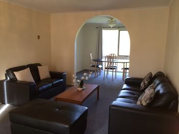 Australian Home Away At East Doncaster - Accommodation 4U 17