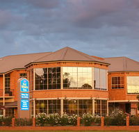 Best Western Plus Hovell Tree Inn - Accommodation 4U