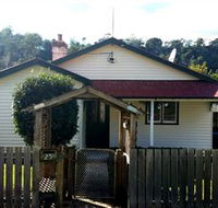 Brothers Town Cottage - Accommodation 4U