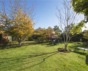 Racecourse Inn - The - Accommodation 4U 2