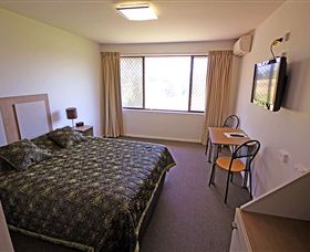 Mornington Inn Hotel Motel - The - Accommodation 4U 2