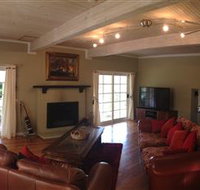 Swallows Nest Guesthouse - Accommodation 4U