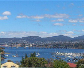 Ashwood Apartments - Lindisfarne - Accommodation 4U 0