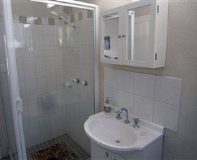 Ashwood Apartments - Lindisfarne - Accommodation 4U 5