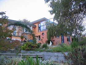 Alexanders Airport Accommodation - Accommodation 4U 0