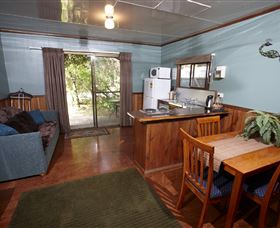 Crayfish Creek Van And Cabin Park And Spa Treehouse - Accommodation 4U 0