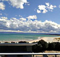 Freycinet Beach Apartments - Accommodation 4U