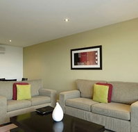 Dolphin Apartments - Accommodation 4U