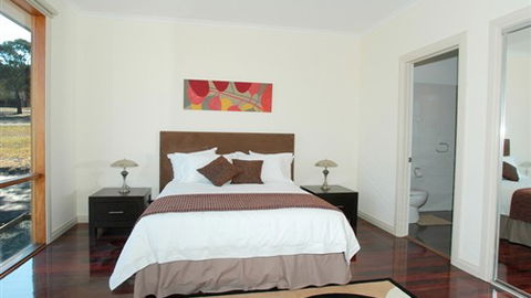 Yering Gorge Cottages - Accommodation 4U 2