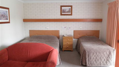 Alfred Motor Inn - Accommodation 4U 1