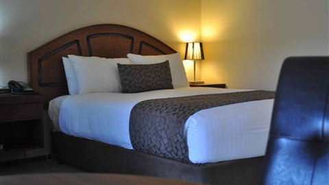 Bell Tower Inn - Accommodation 4U 1