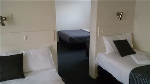 Budget On The Lake - Accommodation 4U 4