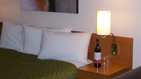 Hermitage Motor Inn - Accommodation 4U 2