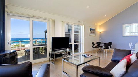 A Great Ocean Road Resort Whitecrest - Accommodation 4U 3