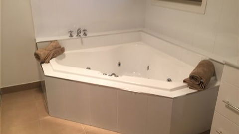 Curdievale Riverfront Lodge - Accommodation 4U 2
