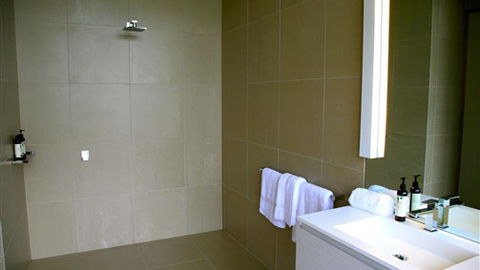 Just Inside The Gate - Accommodation 4U 1