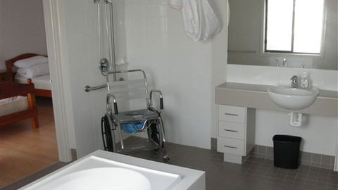 Frankston Accessible Holiday House - Accommodation 4U 0