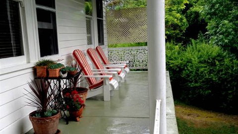 Annadale House - Accommodation 4U 0
