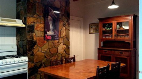 Annadale House - Accommodation 4U 1