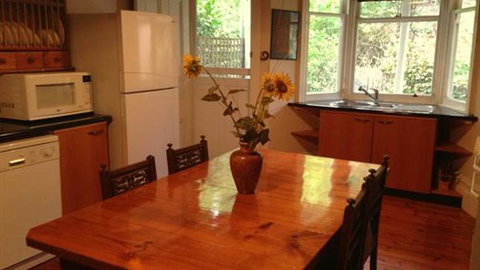 Annadale House - Accommodation 4U 2