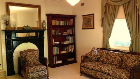 Annadale House - Accommodation 4U 3