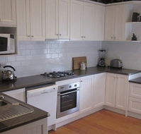 Abaleen House - Accommodation 4U