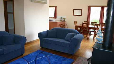 Front Beach Torquay Beach Houses - Accommodation 4U 1