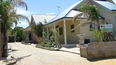 Front Beach Torquay Beach Houses - Accommodation 4U 5