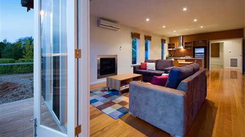 Queensberry 1 - Accommodation 4U 0