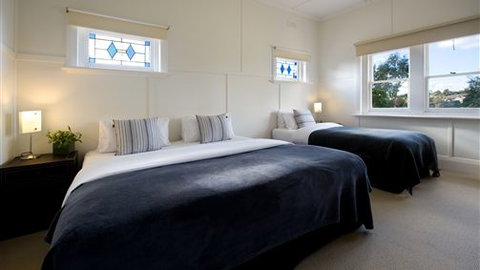 Churchills - Accommodation 4U 0