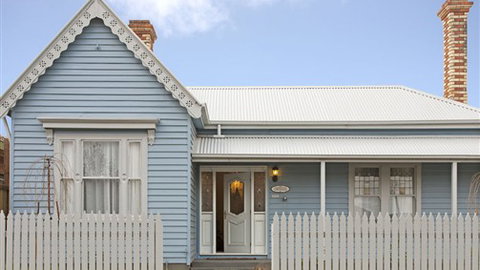 Executive Townhouse On MacArthur - Accommodation 4U 2