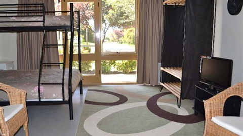 Creekside Holiday Home Rental - Accommodation 4U 4
