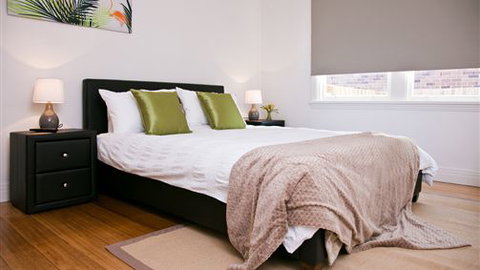 Phyl & May's Luxury Accommodation - Accommodation 4U 6