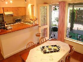 Adelaide Serviced Apartments - William Townhouse - Accommodation 4U 2
