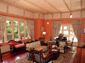 Buxton Manor - George Lowe Esquire Apartment - Accommodation 4U 1
