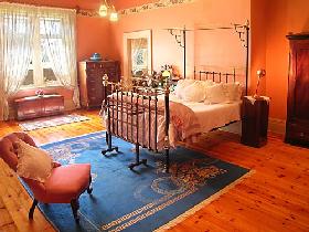 Buxton Manor - George Lowe Esquire Apartment - Accommodation 4U 3