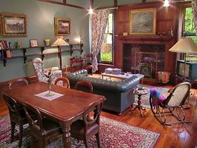 Buxton Manor - Musica Viva Apartment - Accommodation 4U 0