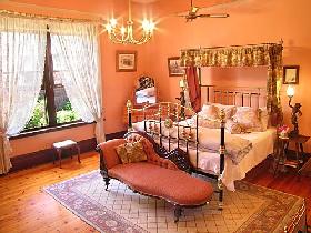 Buxton Manor - Musica Viva Apartment - Accommodation 4U 1