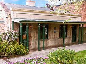 Chichester Gardens Cottage - Accommodation 4U 0