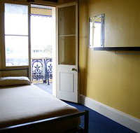 Glenelg Beach Hostel - Accommodation 4U
