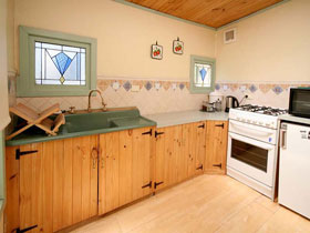 Karinga Park Coach House - Accommodation 4U 2