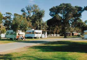 Tumby Bay Caravan Park Cabins - Accommodation 4U 2