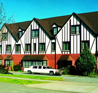 Albury Manor House - Accommodation 4U